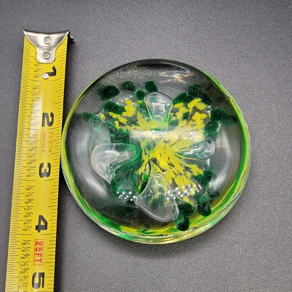 Kent Helms Paperweight 1982 Green Yellow - Picture 2 of 3